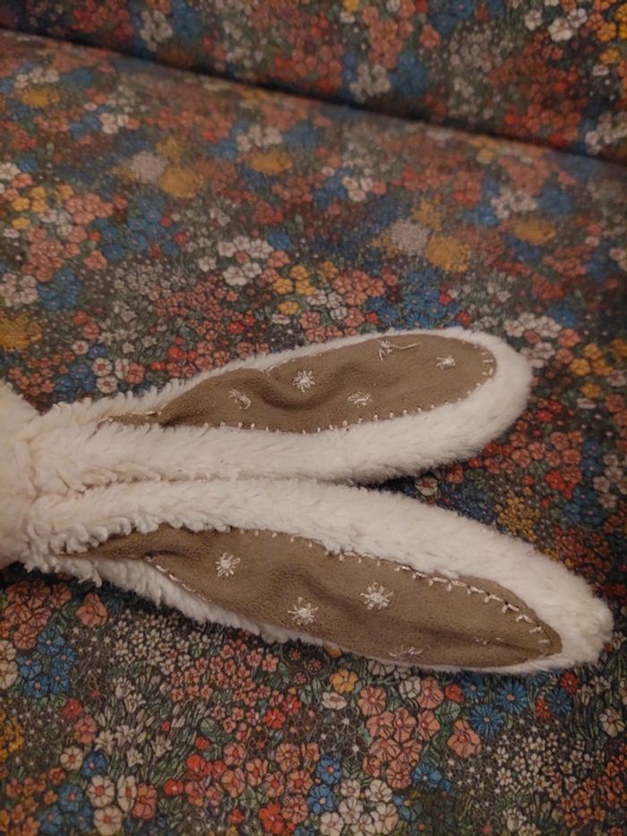Pommette - doudou lapin blanc avec son mouchoir - photo numéro 4