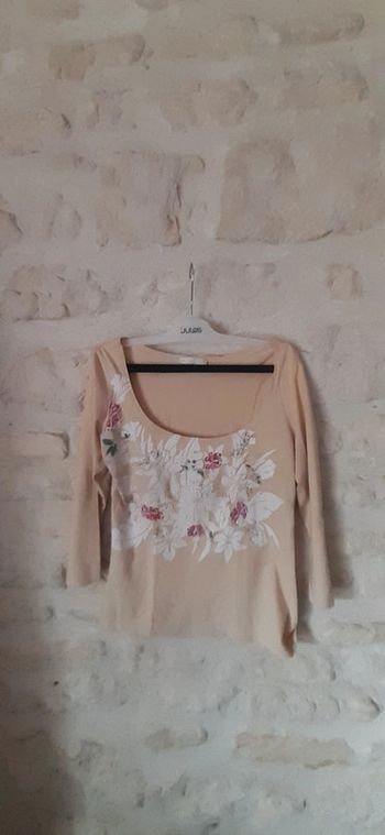 Haut à fleurs taille 1