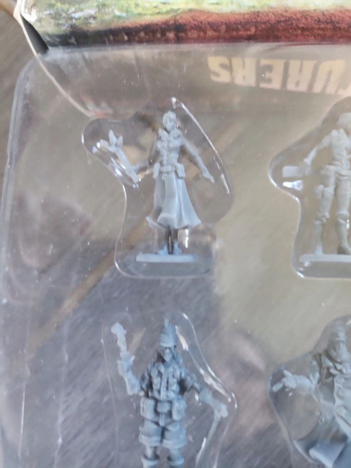 Boite de figurines the adventurers - photo numéro 6