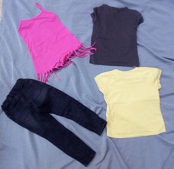 Lot de 4 articles pour fille 6 ans