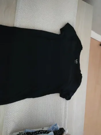 Tee shirt noir uni 12 ans