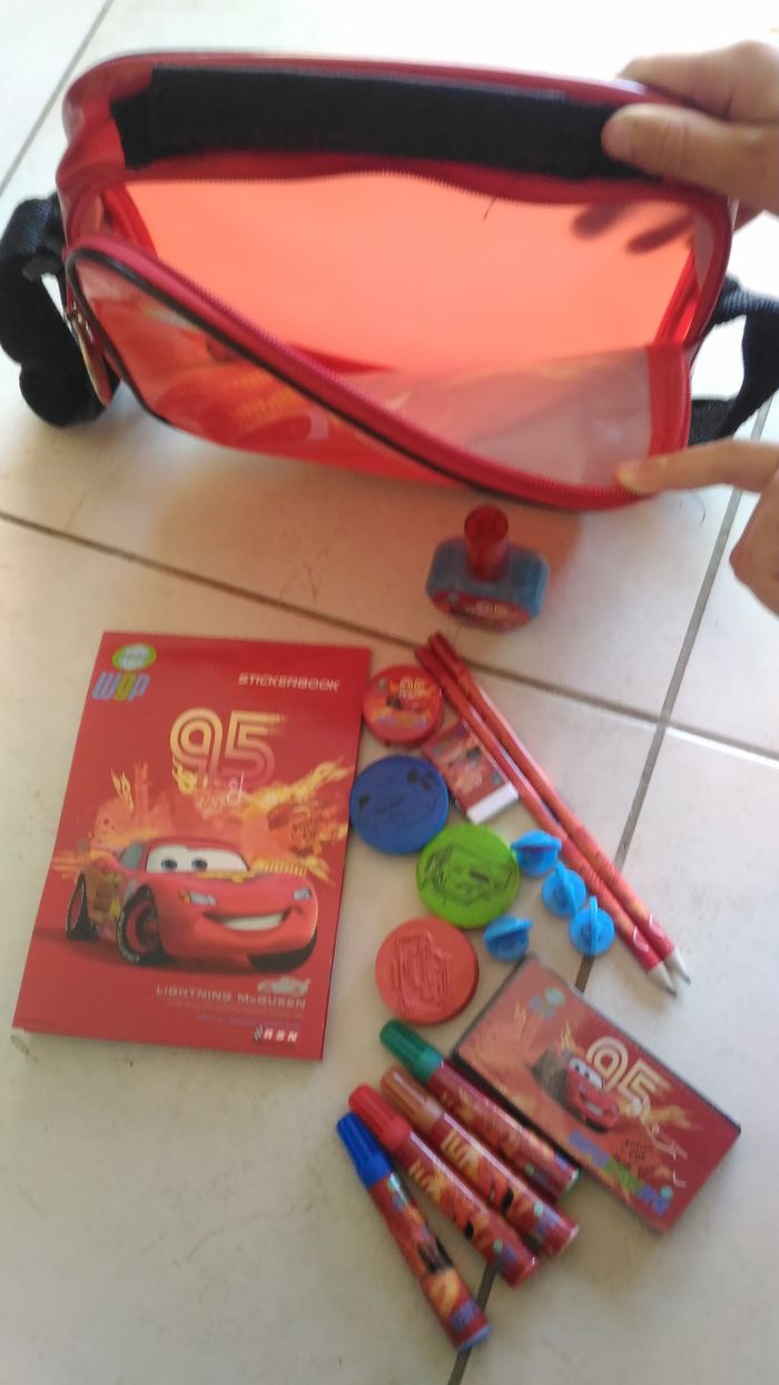 Sac bandoulière cars neuf avec tampon, carnet.. - photo numéro 2