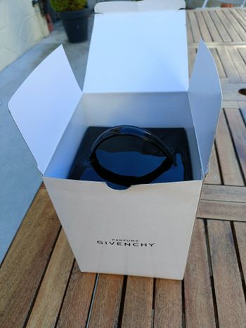COFFRET A BIJOUX VERNIS NOIR GIVENCHY PARFUMS