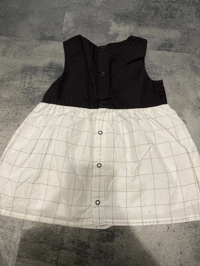 Robe 6 mois - photo numéro 2