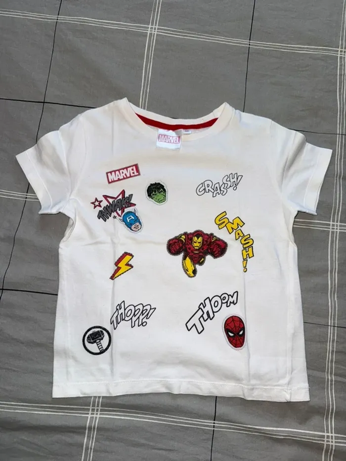 T-shirt Marvel