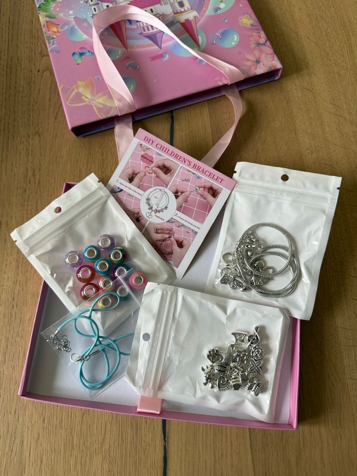 Kit bracelets neufs - photo numéro 2