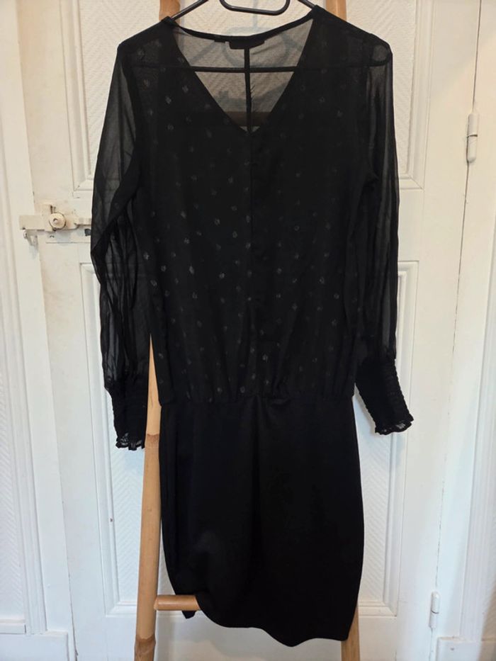 Robe noir et dentelle - photo numéro 6