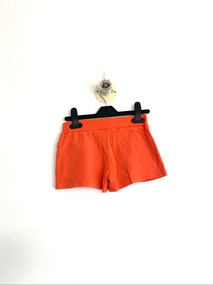 Short orange fille  «  sans marque «  5 ans - photo numéro 2