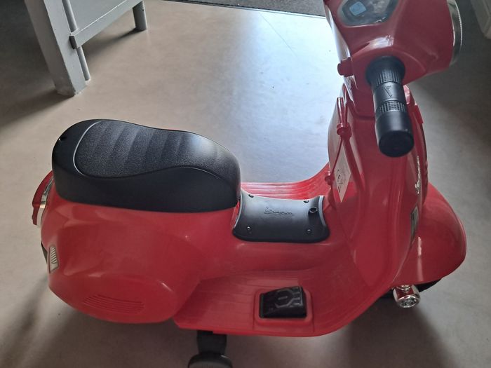 Vespa electrique enfant - photo numéro 6