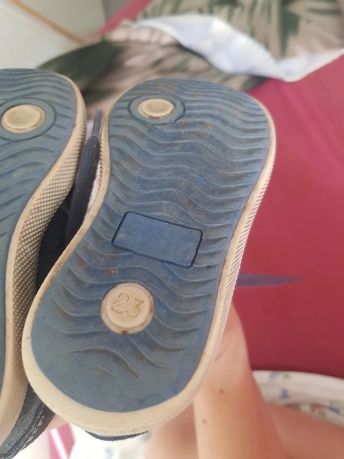 Chaussures taille 23 - photo numéro 2