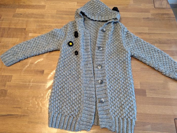 Gilet long à capuche tricoté fille 10-12 ans