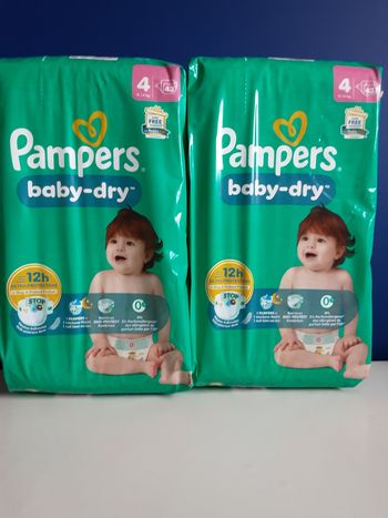 2 paquets de couches pampers T 4 (9-14 kg)