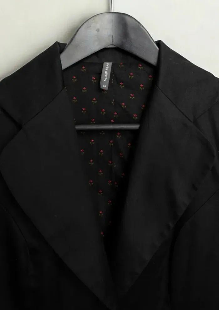 Veste Blazer noire cintrée Naf Naf Taille 36 - photo numéro 4