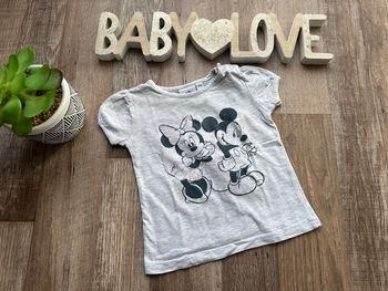 - Tee shirt Disney  - 6 mois - bon état, tache
