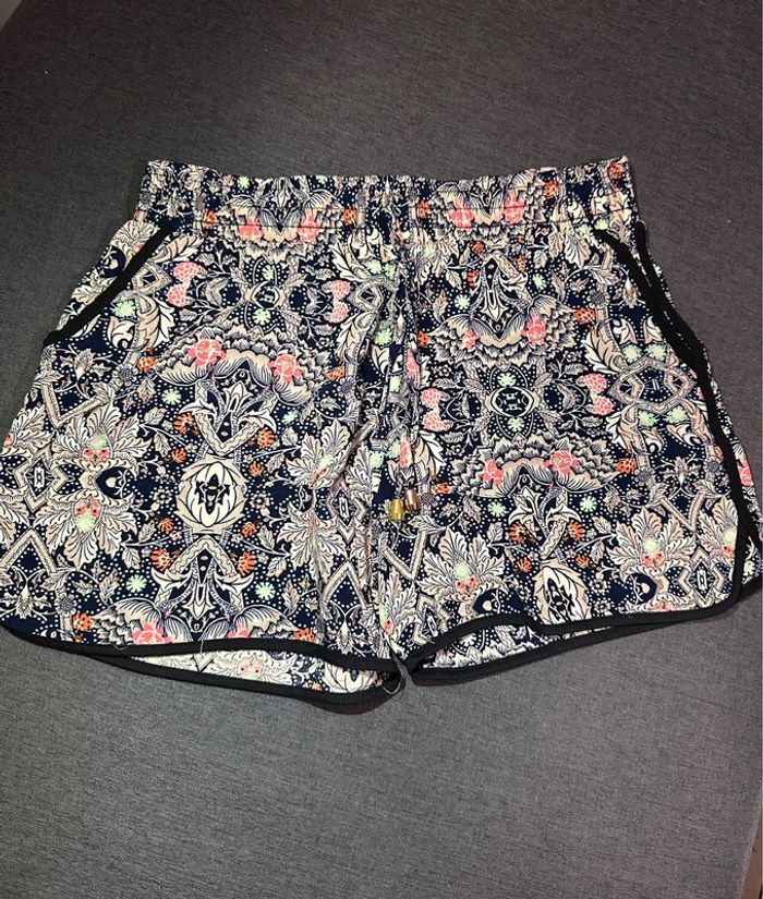 Mini short fleuri multicolore – Taille 34 - Comme Neuf