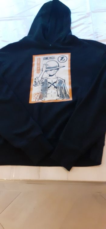 Pull à capuche one piece