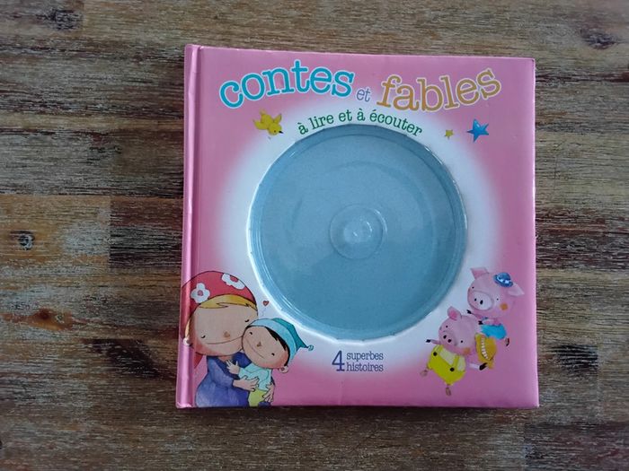 Livre 4 histoires LLC - photo numéro 2