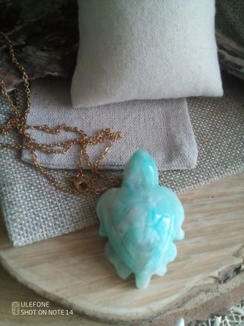 Collier sautoir pendentif tortue en pierre naturelle d'amazonite