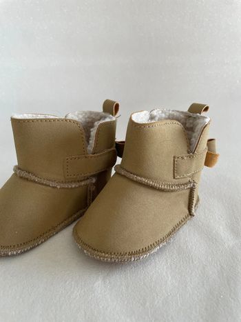 Petites bottes légèrement fourrées