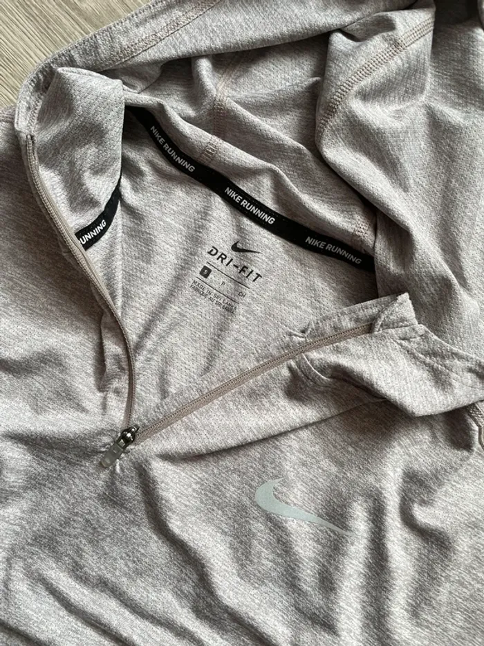 Haut nike femme - photo numéro 4