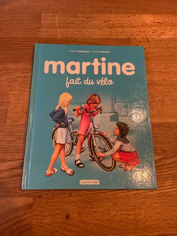 Livre Martine fait du vélo