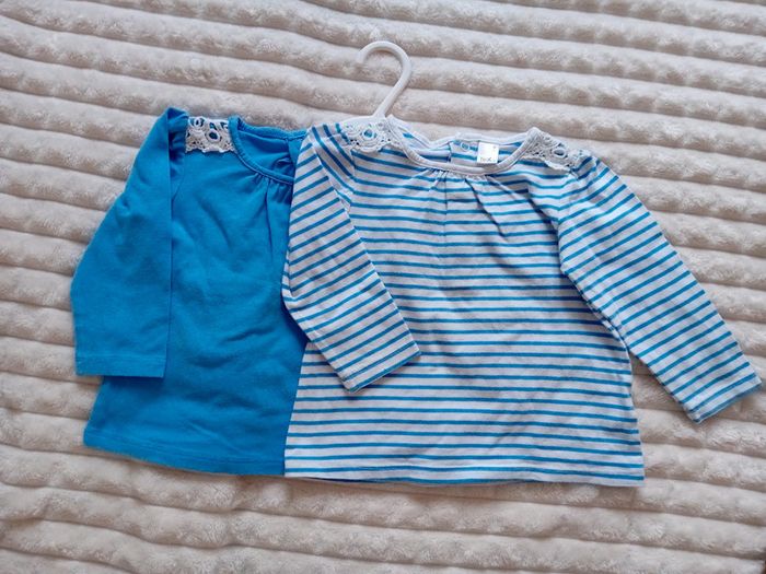 Lot 2 Tshirt ML fille 9mois 🩵🤍