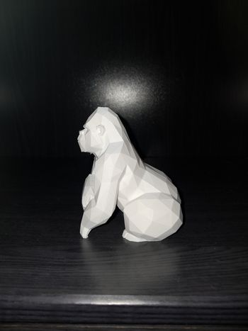 Gorille low poly blanc