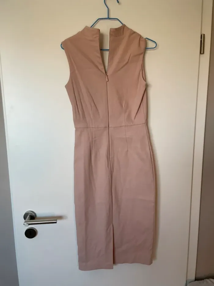 Robe fourreau rose Dorothy Perkins - photo numéro 2
