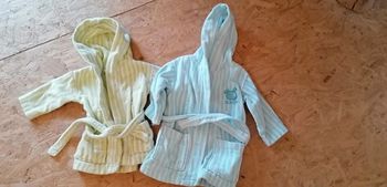 Lot 2 peignoirs