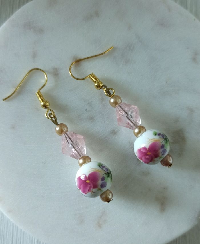 🩷 Boucles d'oreilles roses en porcelaines 🩷