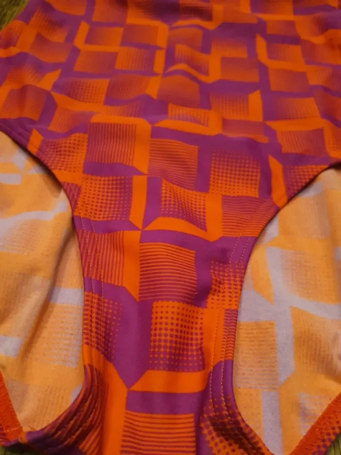 Maillot bain Speedo fr40 coussinets amovibles - photo numéro 6
