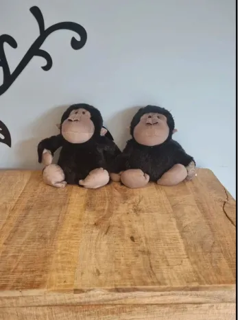 Peluche singe cale-porte
20cm