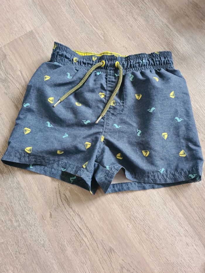 Maillot de bain short kiabi 3 ans