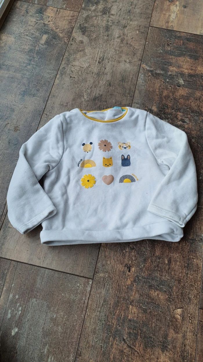 Sweat Obaïbi 18 mois en très bon état