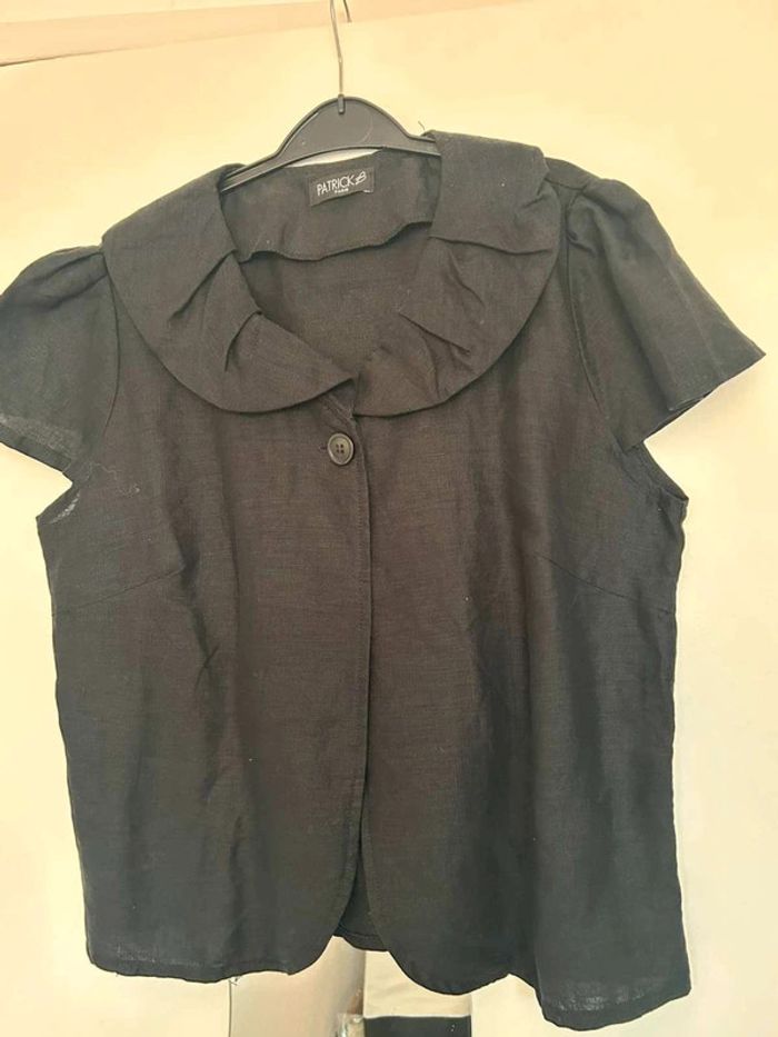 Veste  courte noir  en lin T3 - photo numéro 2