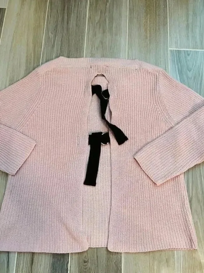Beau pull femme rose taille 40/L neuf dos nu - photo numéro 3