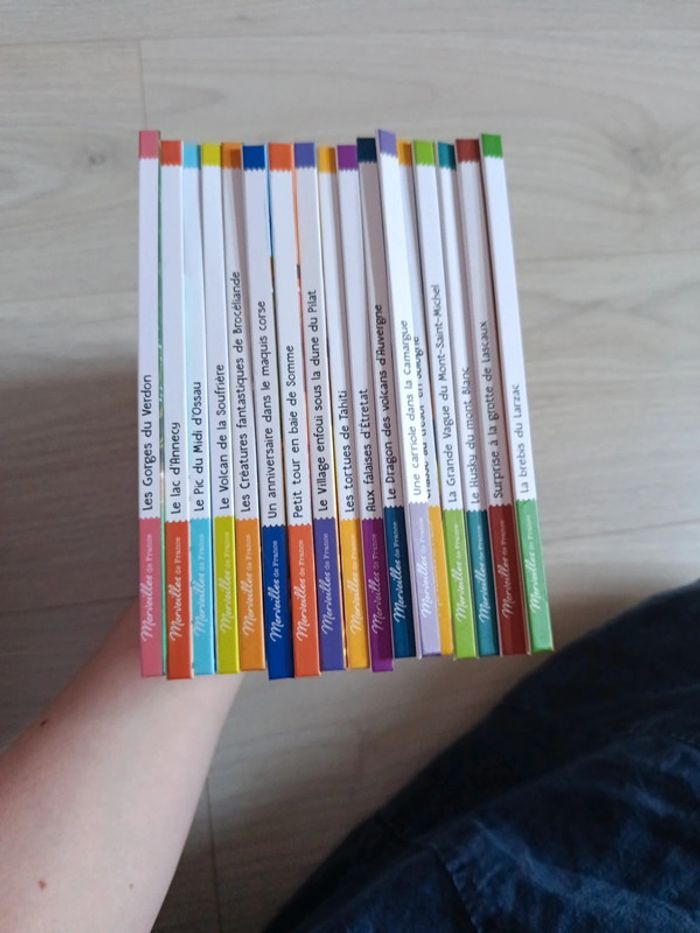 Gros lot de 118 livres macdo, hachette jeunesse - photo numéro 10