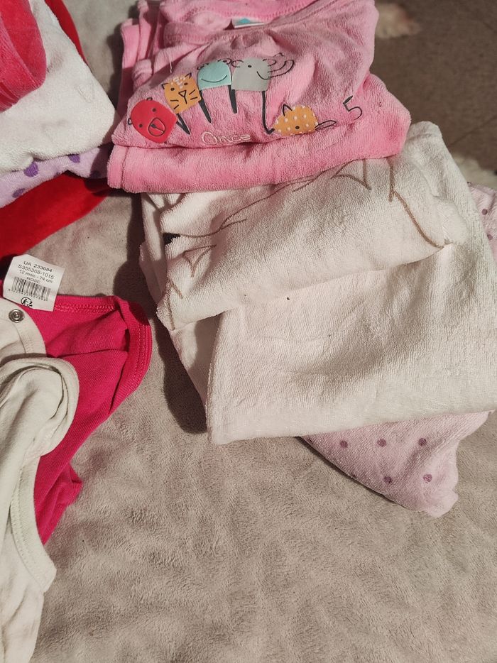 Lot vêtements 12 mois - photo numéro 2