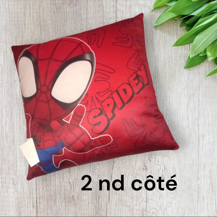 Oreiller Coussin Spiderman marvel - photo numéro 2