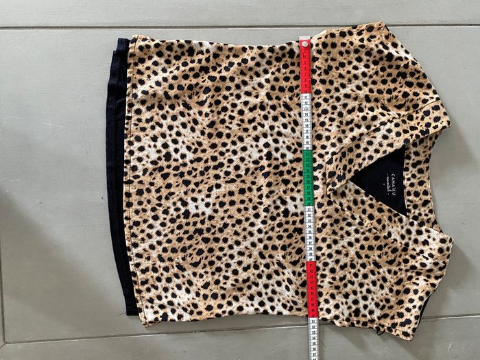 Tee shirt Camaïeu léopard 🐆 taille S/M col V - photo numéro 12