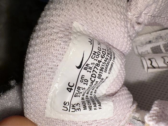Nike Pointure 19.5 - photo numéro 5