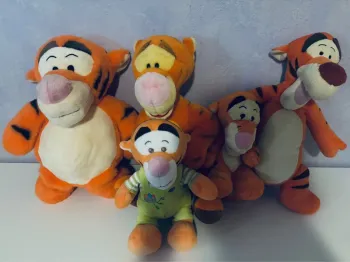 Lot de 5 peluches Tigrou