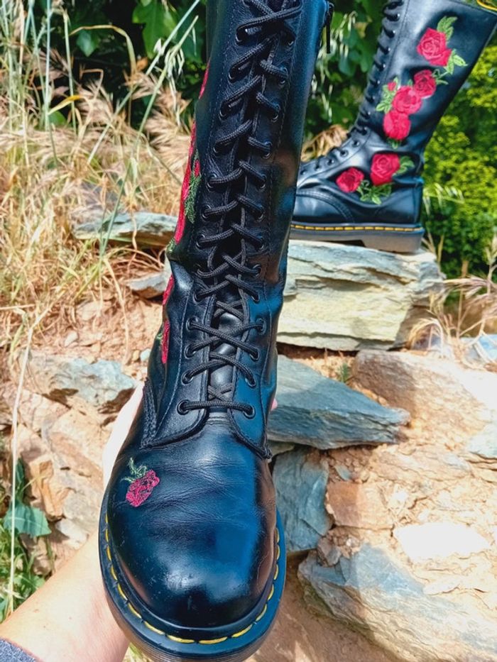 Dr. Martens 1914 Vonda roses brodées 🌹 42 - photo numéro 3