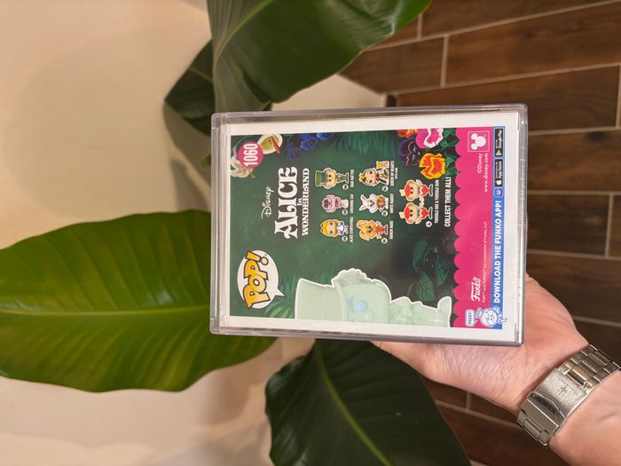 Figurine Pop! Mad Hatter (Glow) with Pop! Protector n°1060- Alice au Pays des Merveilles - photo numéro 6