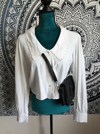 Chemise blanche manches longues grand col brodé / pimkie / (S)