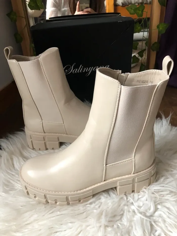 Bottes neuves - photo numéro 3