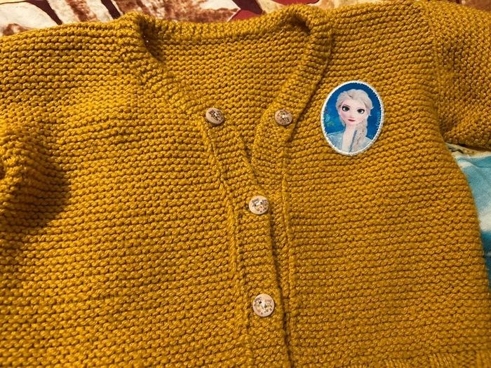 Veste moutarde tricoté main 4 ans - photo numéro 2