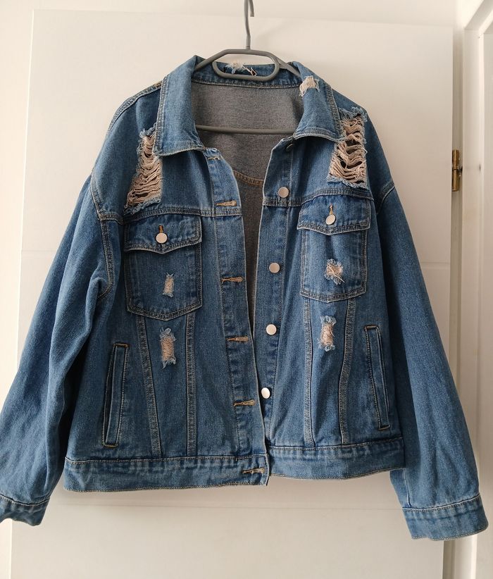Veste en jean Shein
Taille 48