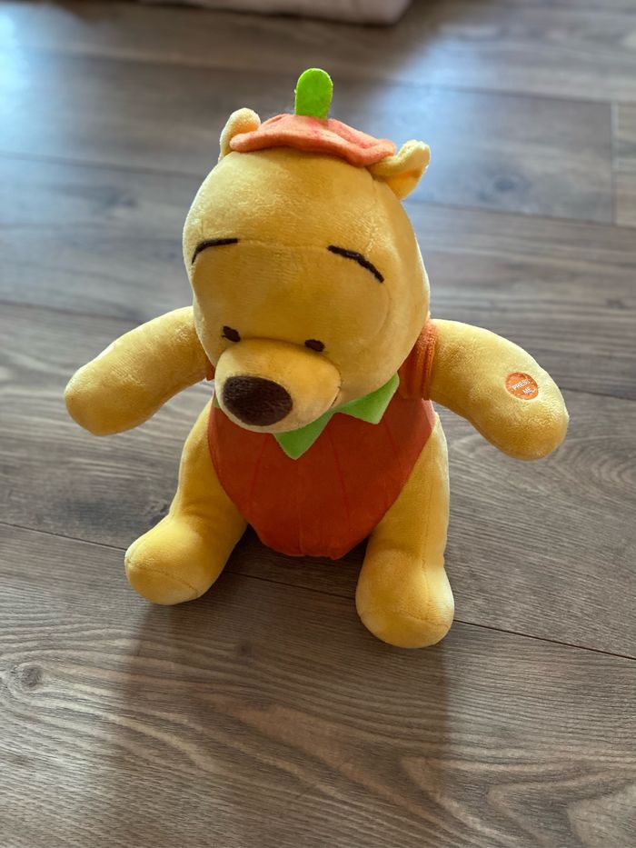 Peluche musicale Winnie l’ourson Halloween - photo numéro 2