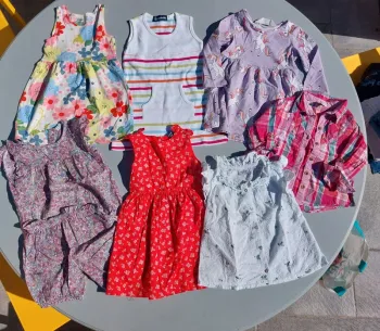 Lot mi saison été 2 ans robes chemisiers